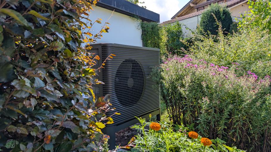 Waiblingen | Besuch am Gartenzaun – Heizen mit der Wärmepumpe im Einfamilienhaus